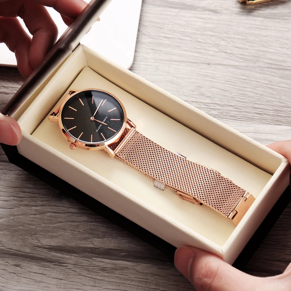 Montre Femme Or Rose – Style Minimaliste Nordique Étanche 3 Bar 36 mm